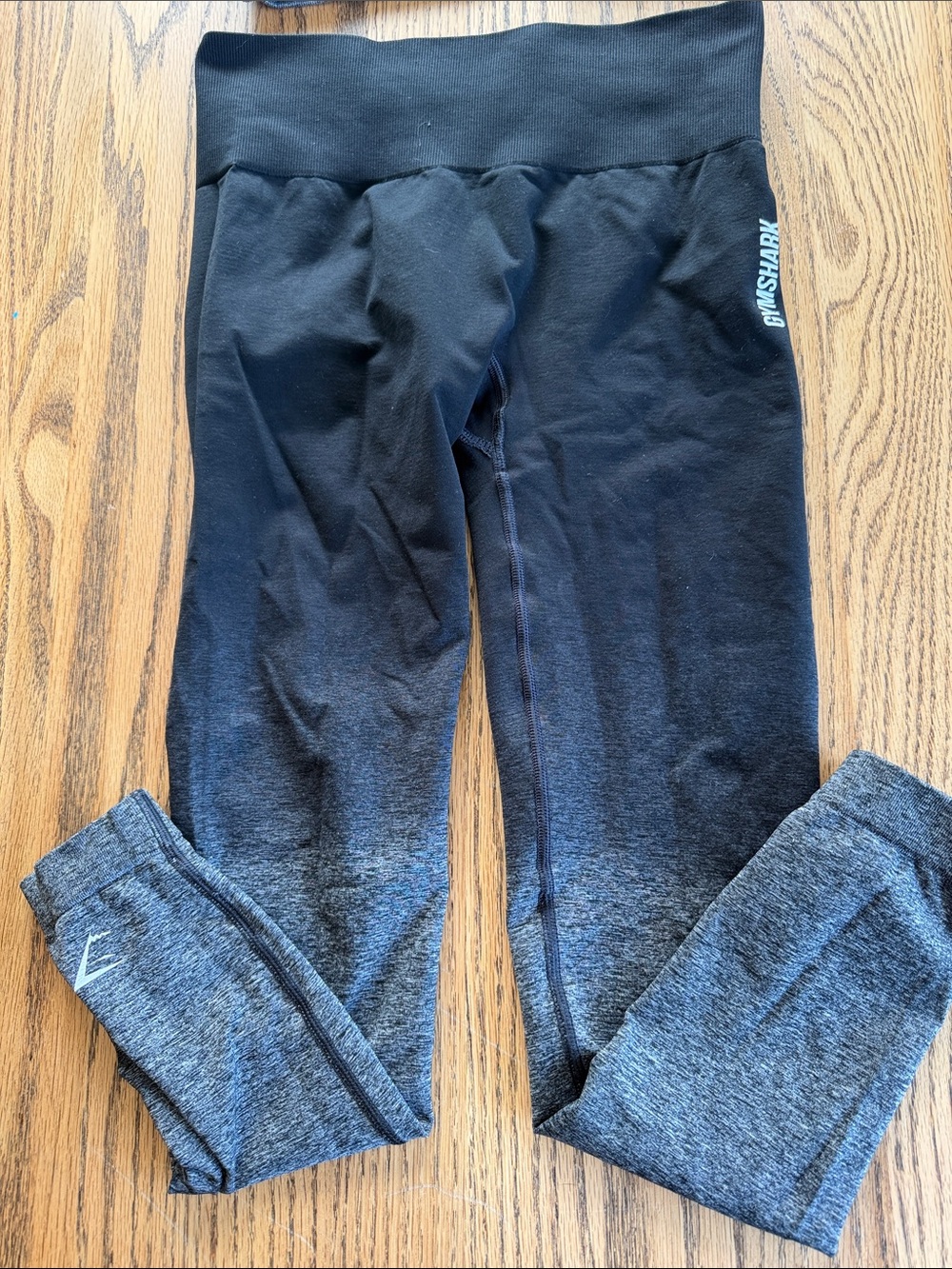 Women’s Seamless Ombre Leggings & Sports Bra Set - Black/Grey - Picture 3 of 5